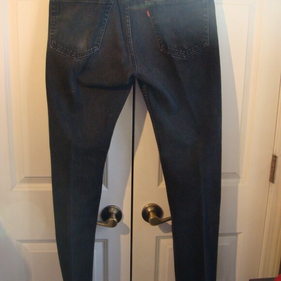 Men's Levi's Jeans 34x32, Regular 505 Fit, Black. Broken in and well-maintained. - Picture 3 of 6